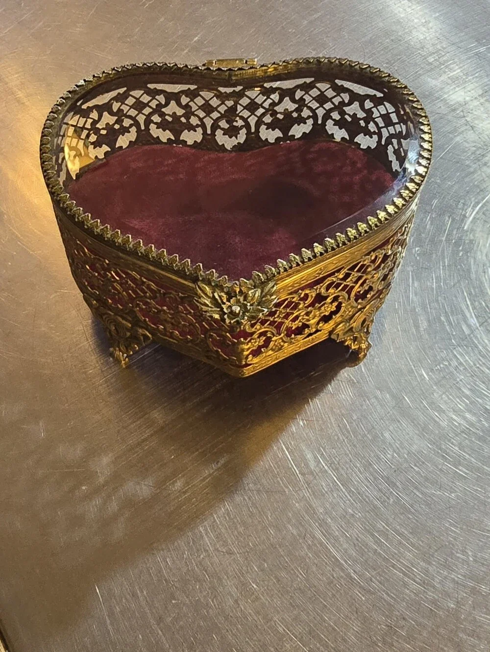 Vintage Matson 24K Gold Plated Heart Jewelry Box Casket Beveled Glass Filigree - Picture 3 of 16